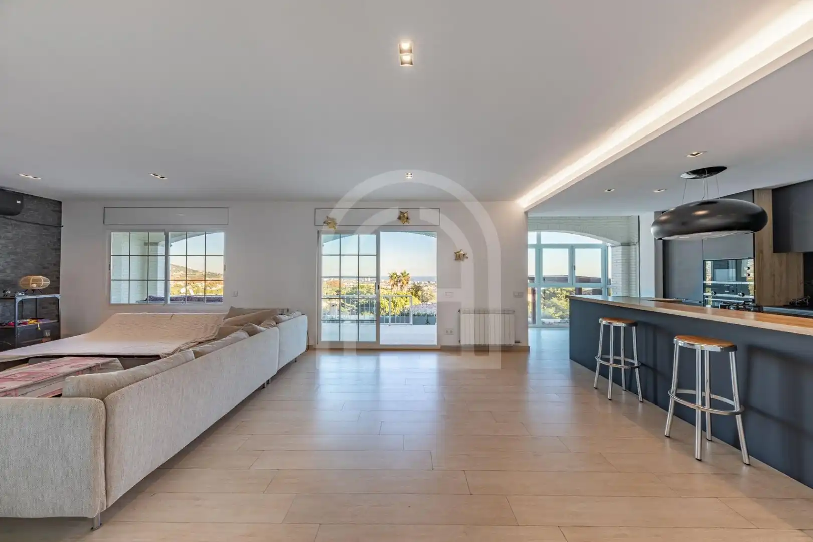 Sala de estar de Casa o chalet en venta en Premià de Dalt con Aire acondicionado, Calefacción y Jardín privado