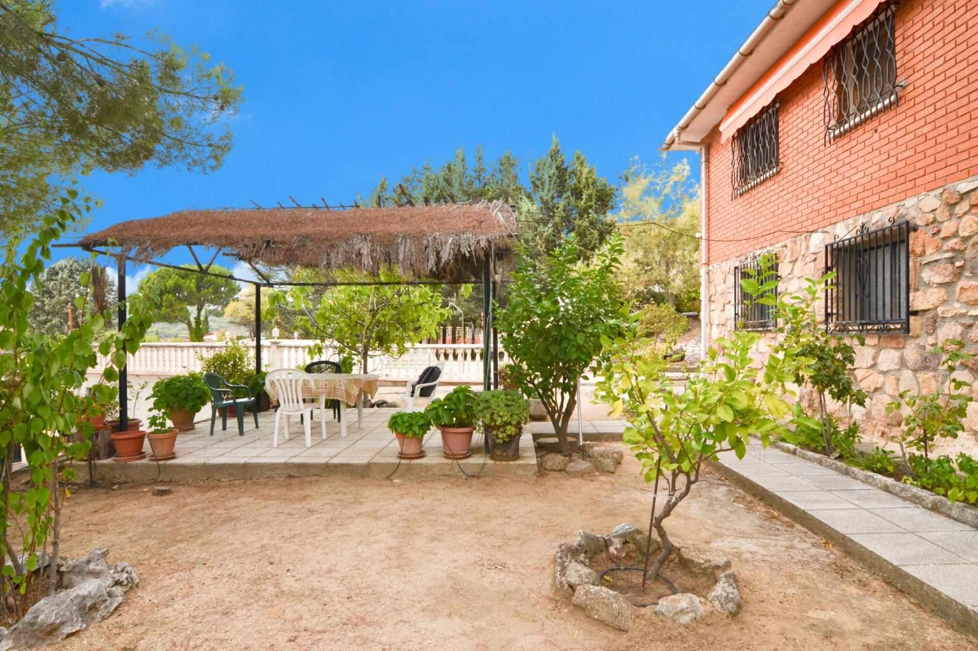 Garden of House or chalet for sale in Almorox  with Heating, Private garden and Terrace