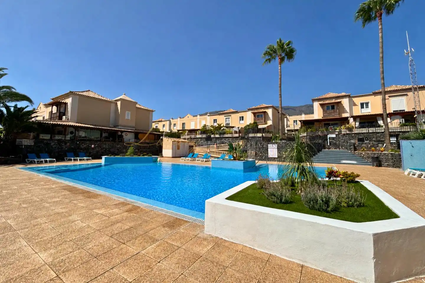 Swimming pool of Houses for sale in Adeje  with Air Conditioner, Terrace and Furnished
