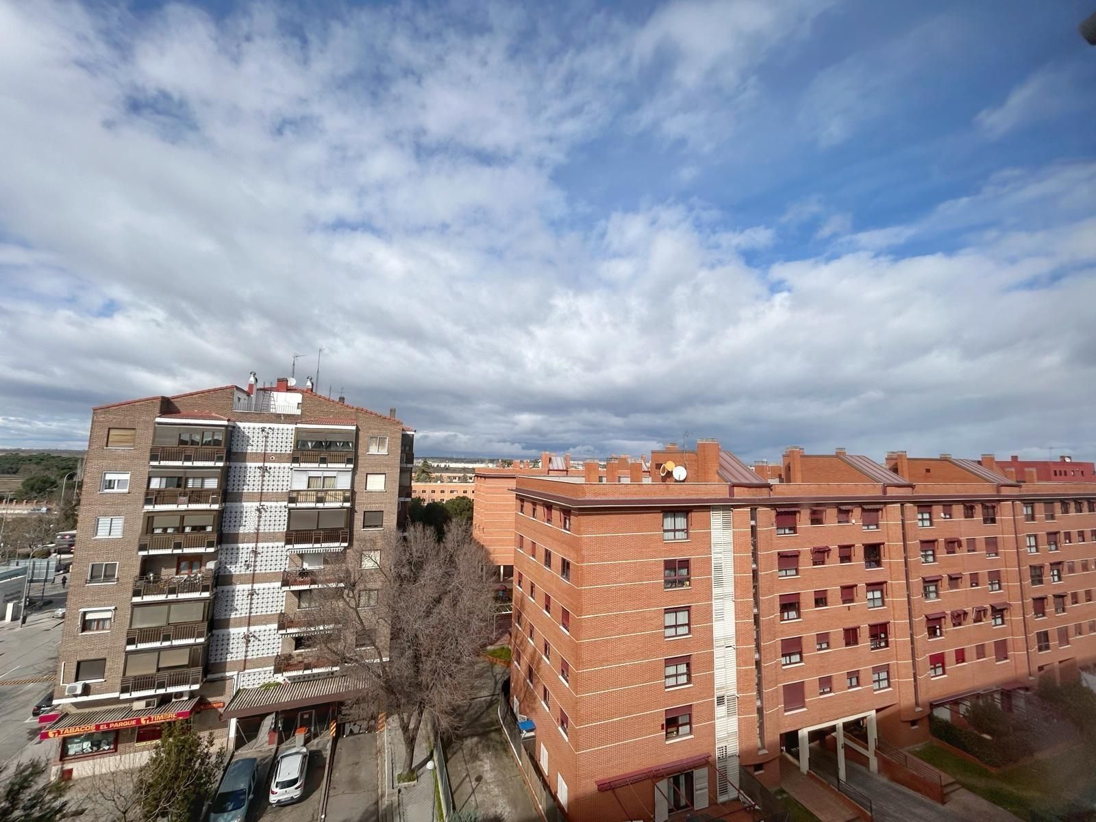 Vista exterior de Pis de lloguer en  Madrid Capital amb Aire condicionat, Calefacció i Terrassa