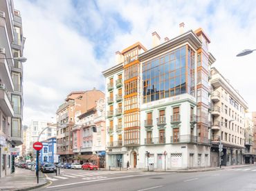 Local comercial en venta en Calle MANUEL LLANEZA 2