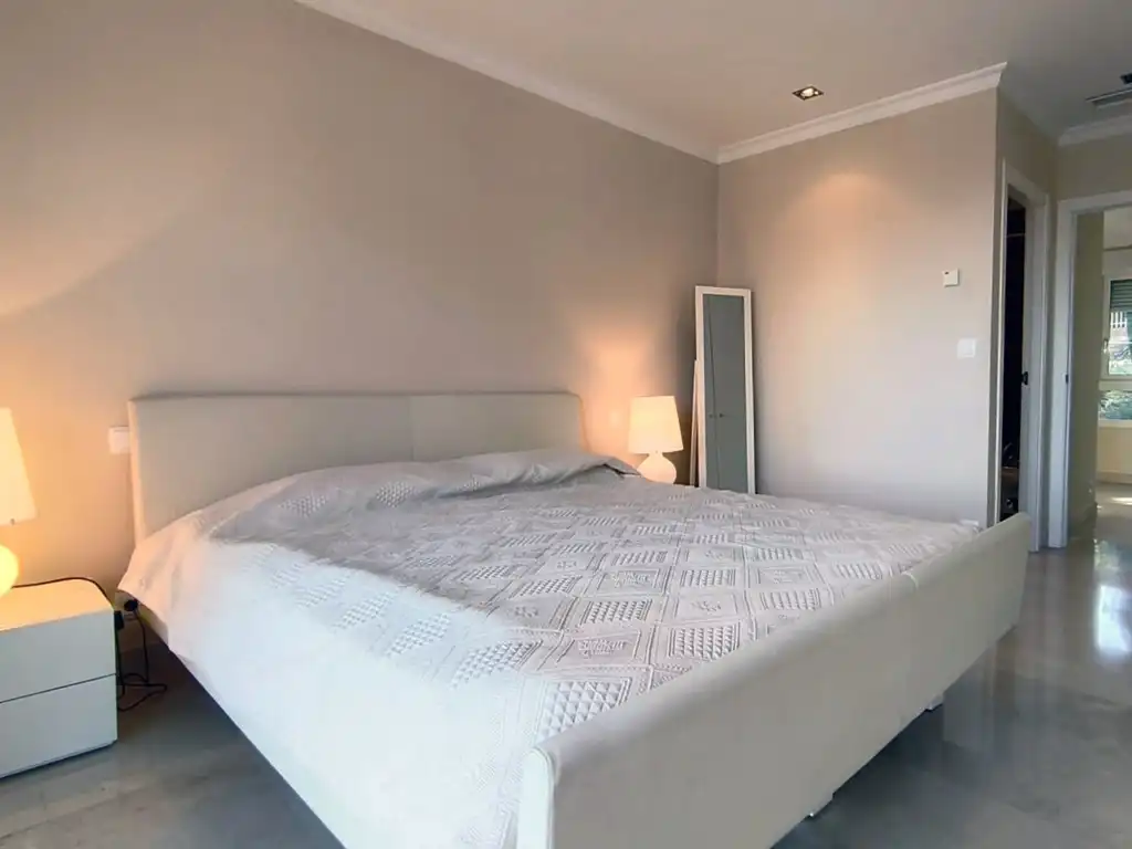 Schlafzimmer von Dachboden zum Verkauf in Dénia mit Klimaanlage, Heizung und Terrasse