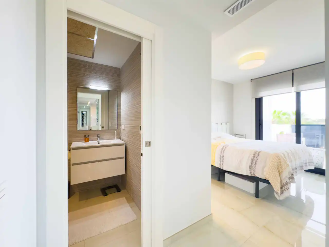 Apartamento con piscina en venta en Orihuela Costa, imagen 25