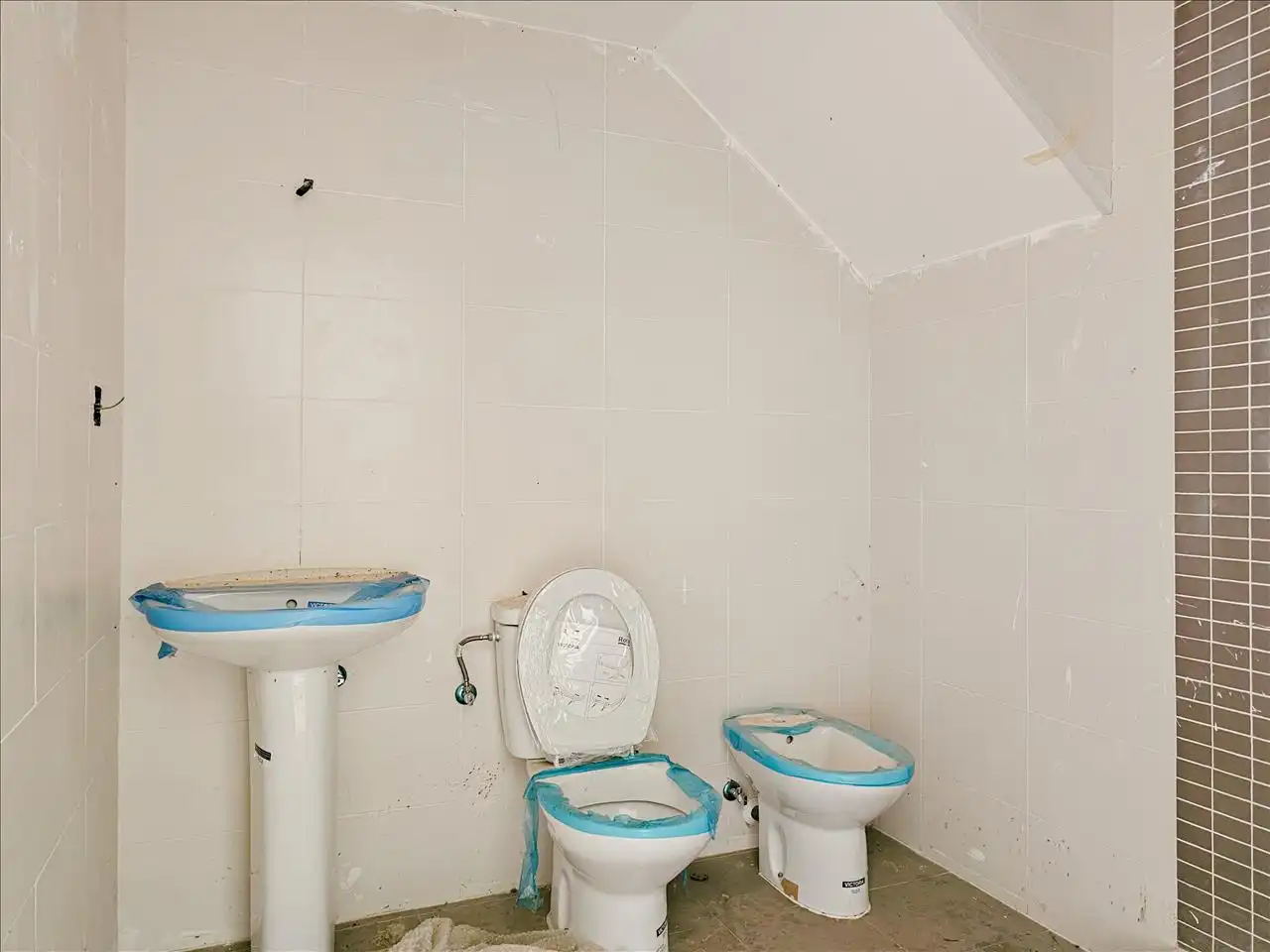 Bathroom of Flat for sale in La Muela  with Terrace