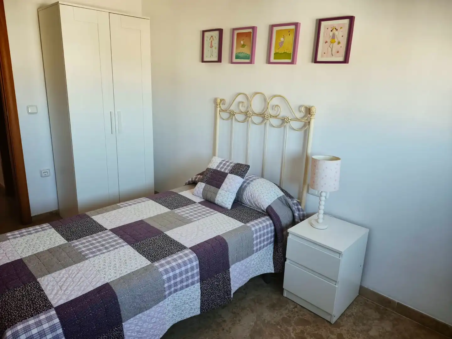 Schlafzimmer von Dachboden zur Miete in Feria