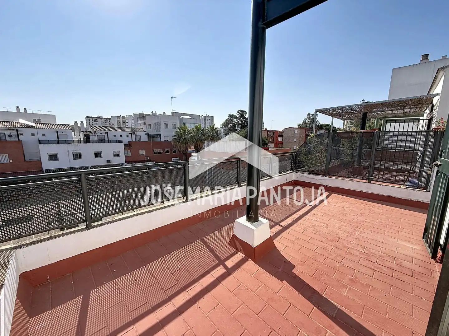 Terrassa de Casa adosada en venda en Jerez de la Frontera amb Aire condicionat, Calefacció i Terrassa