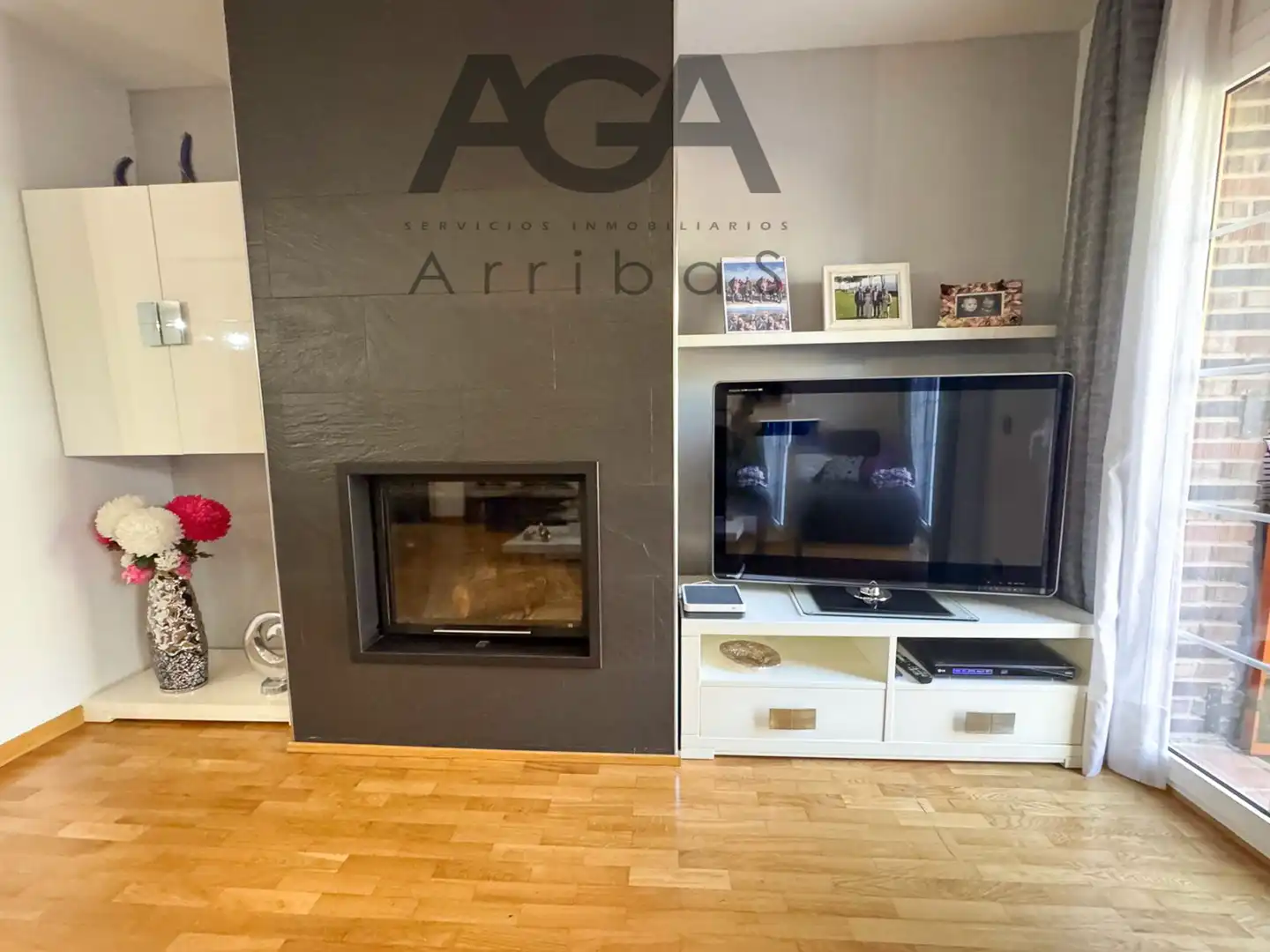 Wohnzimmer von Einfamilien-Reihenhaus zum Verkauf in Badalona mit Klimaanlage und Abstellraum