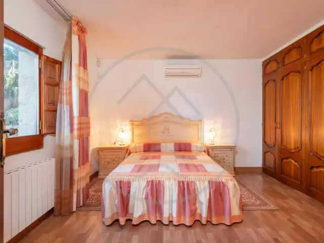 Schlafzimmer von Haus oder Chalet zum Verkauf in Palafrugell mit Klimaanlage, Heizung und Privatgarten