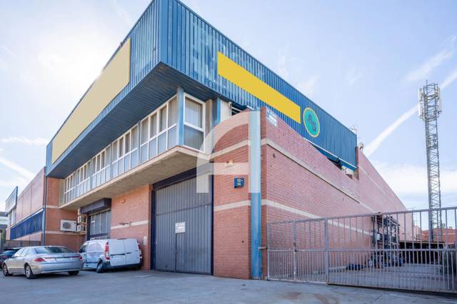Nave industrial en Venta en Francesc Layret en Molins de Rei