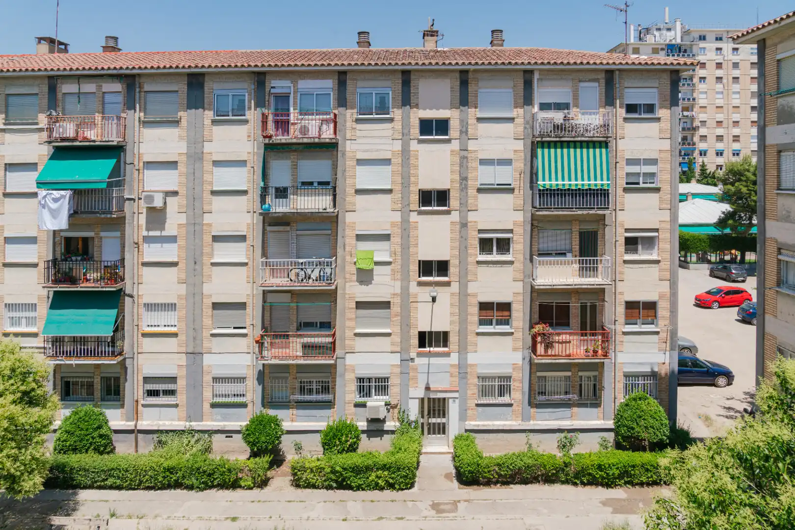 Vista exterior de Piso en venta en Zaragoza con Calefacción, Parquet y Terraza