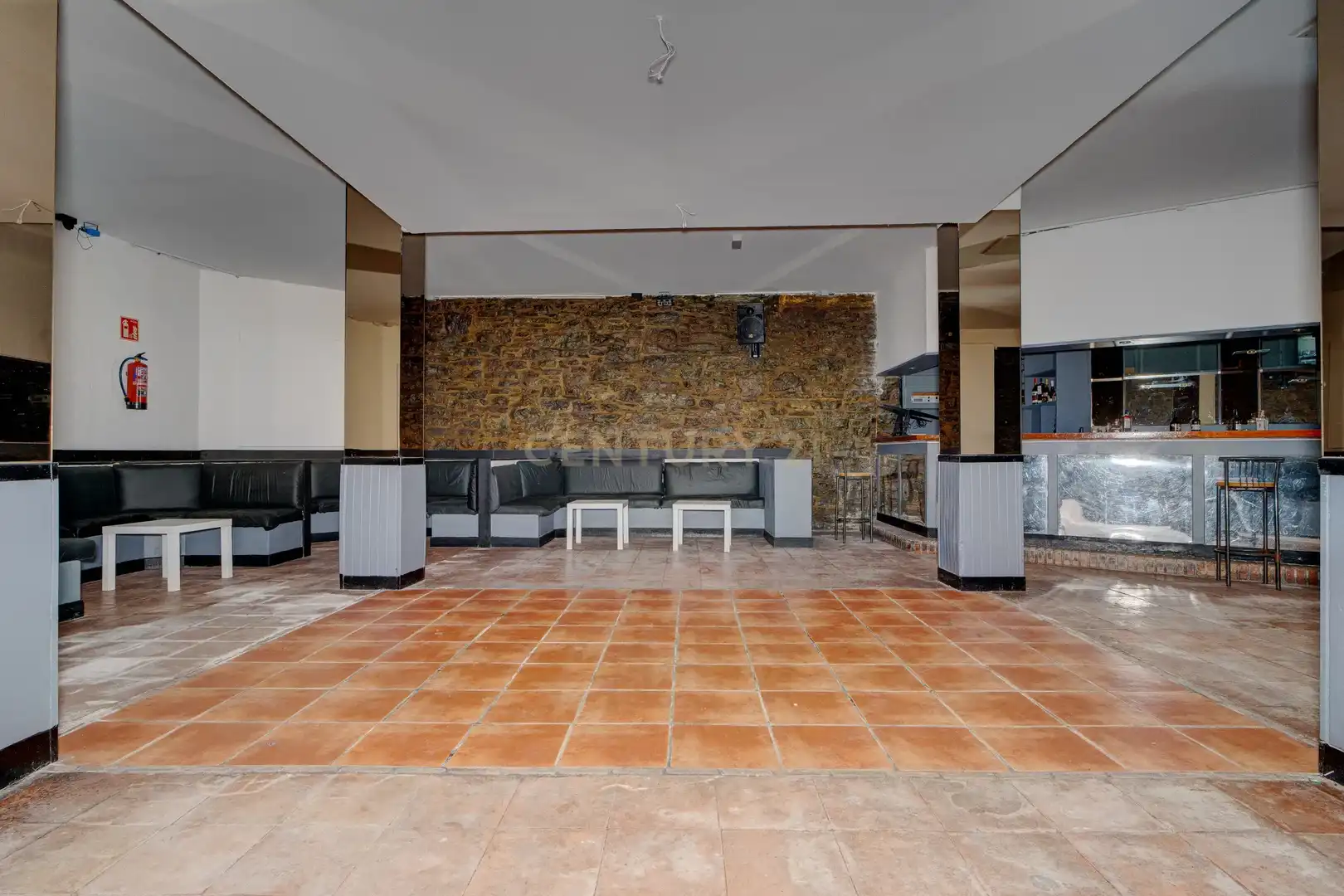 Local en venda a Ondaribi'ko Karika, 33, Irun, Spain, 33, Pinar - Anaka - Belaskoenea