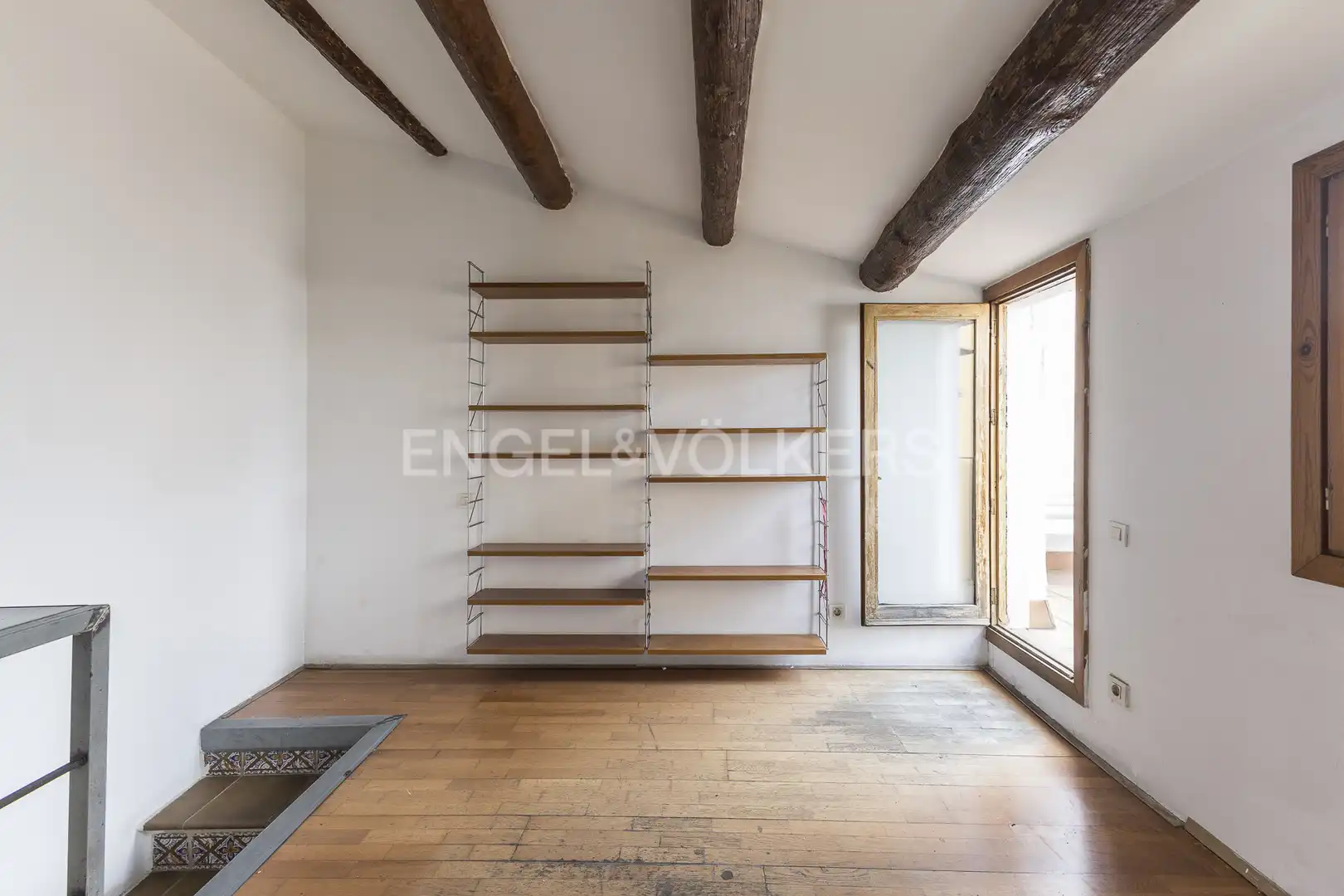 Sala d'estar de Casa adosada en venda en Barcelona amb Calefacció i Terrassa