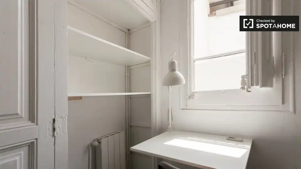 Bedroom of Flat for rent in Barcelona  with Air Conditioner, Heating and Furnished