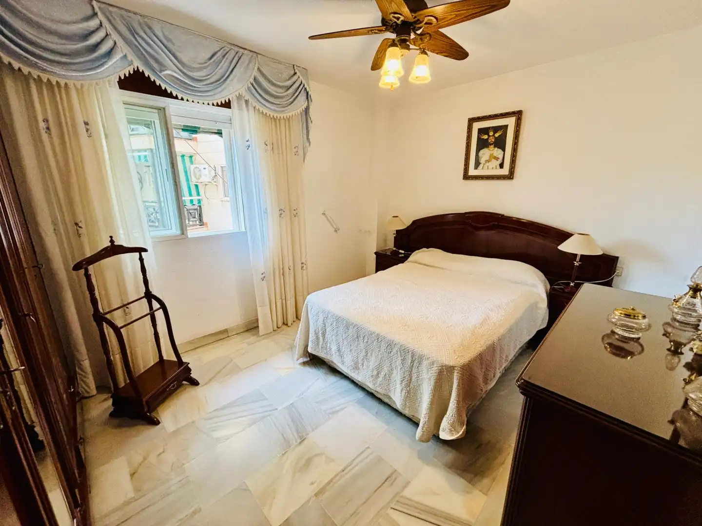 Habitación de Piso en venta en Málaga con Aire acondicionado, Calefacción y Jardín privado