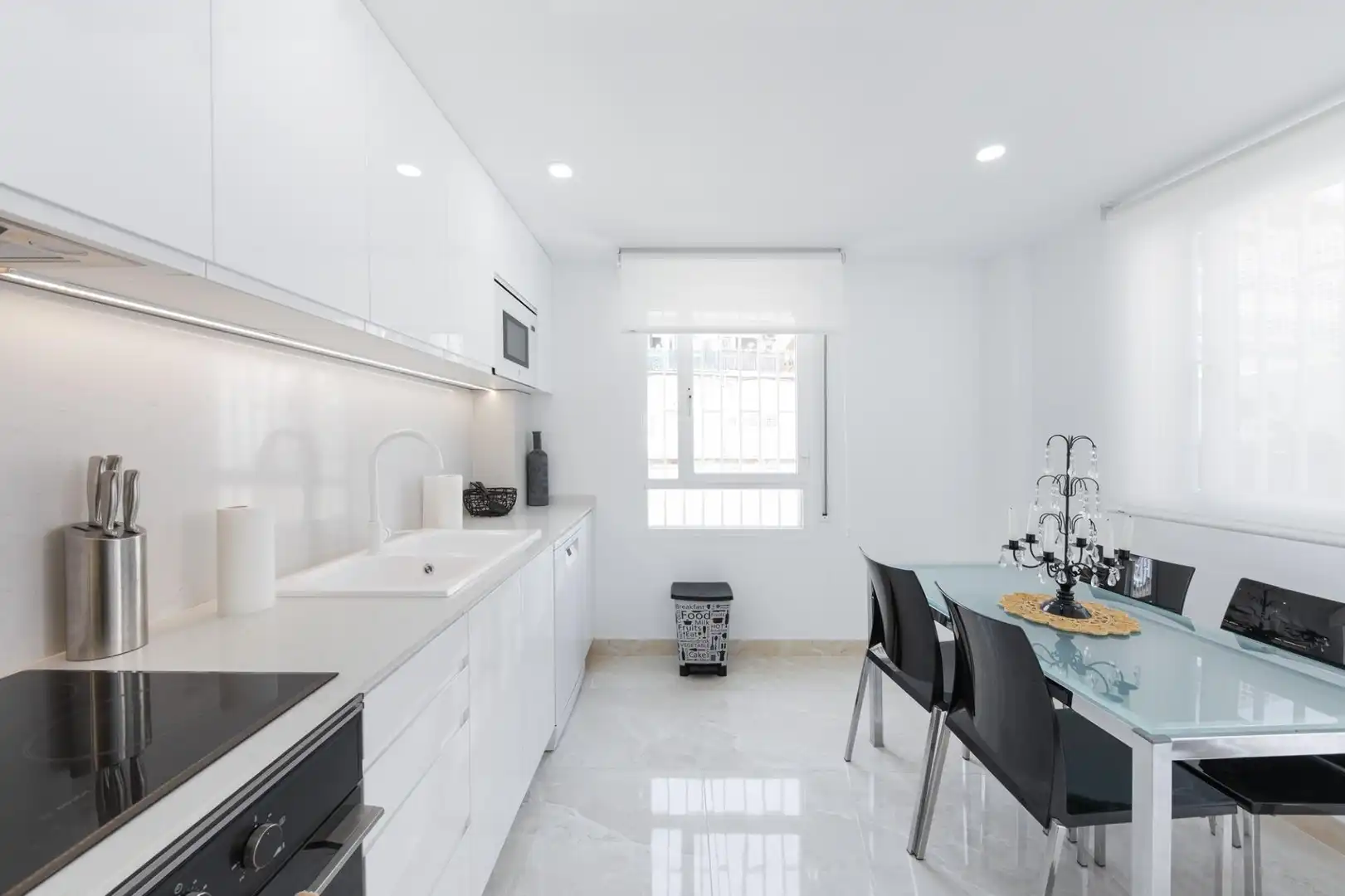 Küche von Wohnung zur Miete in  Palma de Mallorca mit Klimaanlage, Heizung und Terrasse