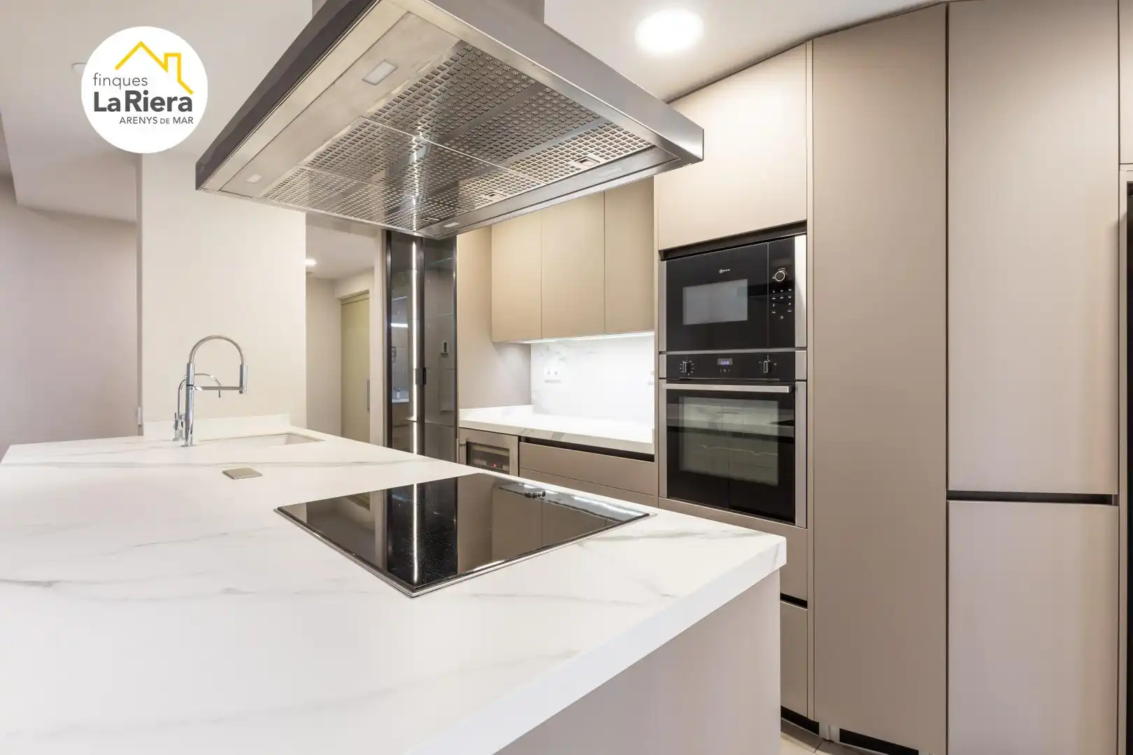 Cocina de Dúplex en venta en Arenys de Mar con Aire acondicionado, Calefacción y Terraza