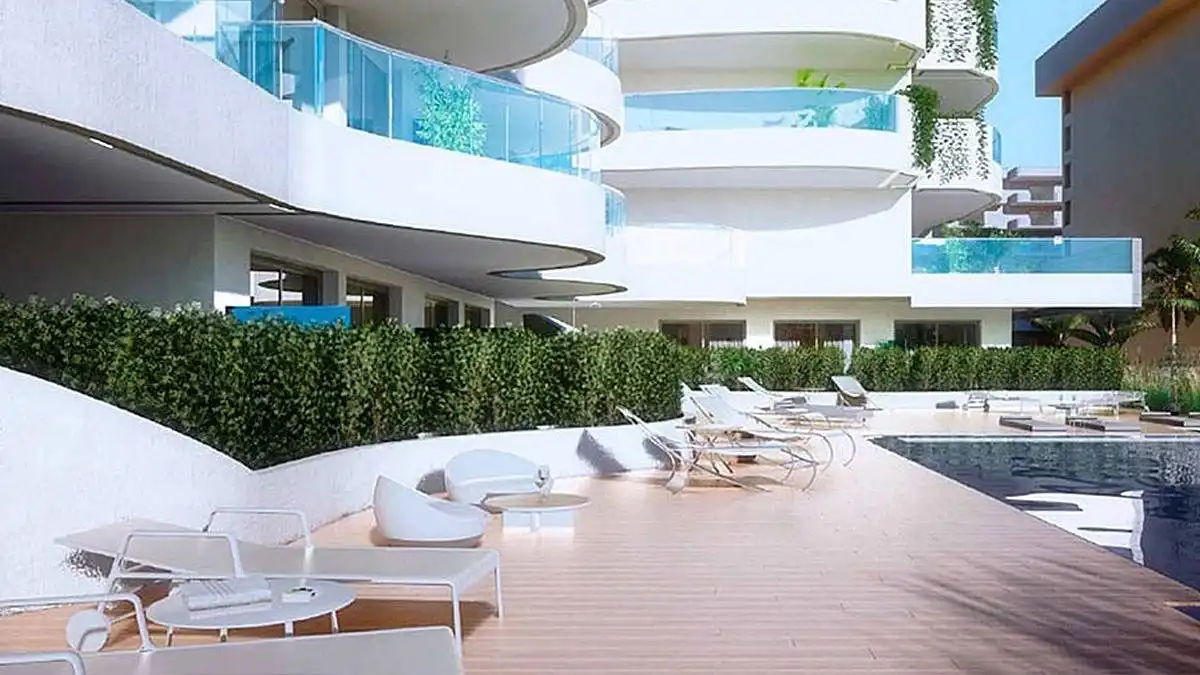 Terraza de Apartamento en venta en Fuengirola con Aire acondicionado, Calefacción y Jardín privado