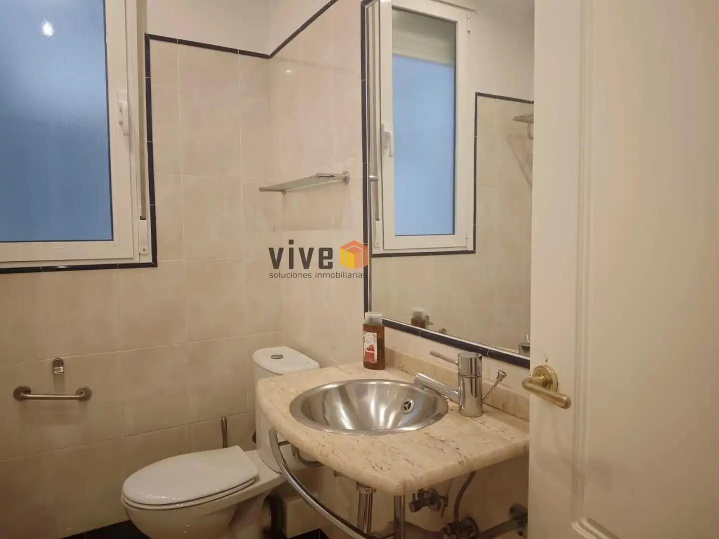 Baño de Piso de alquiler en Sevilla con Aire acondicionado y Amueblado