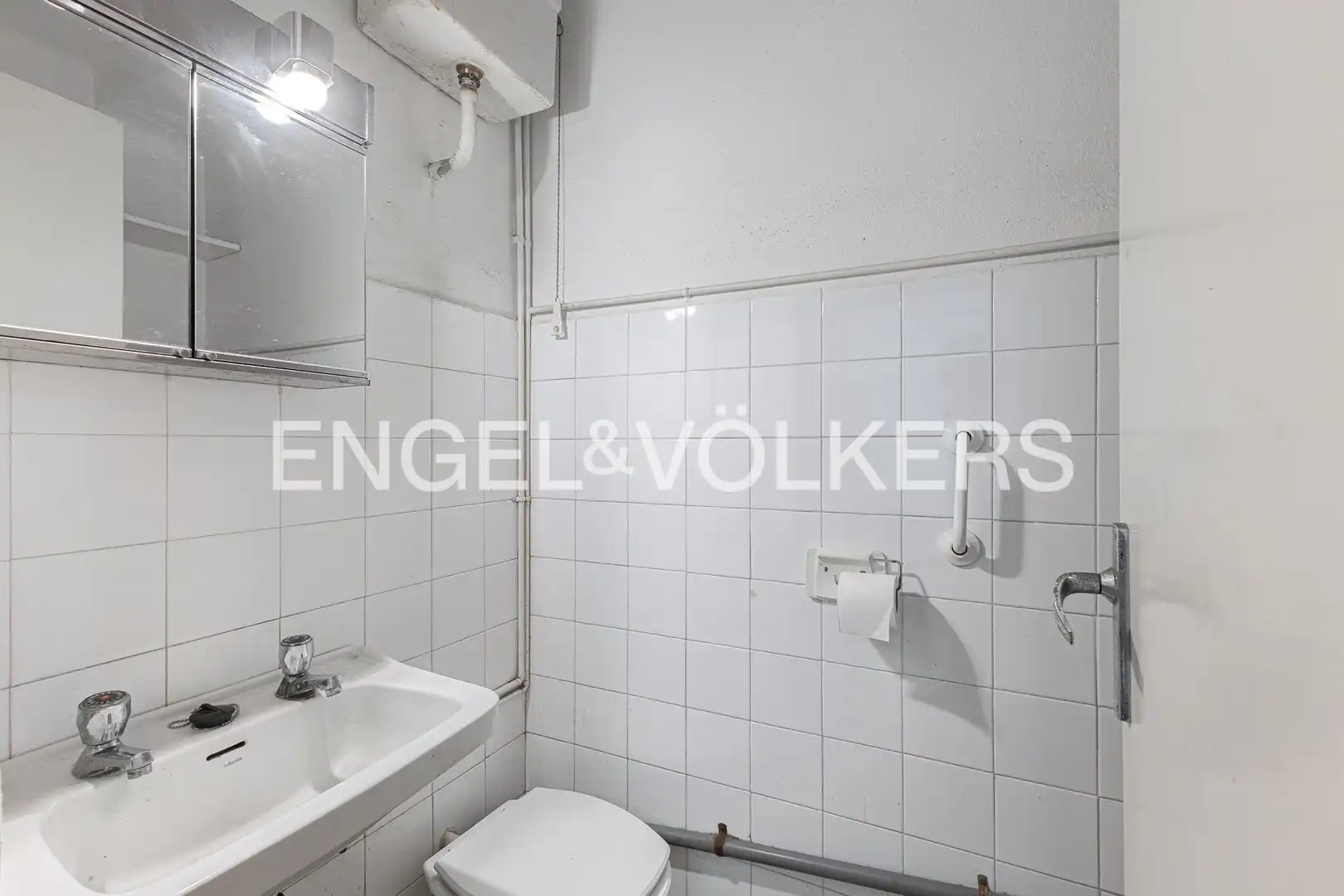 Badezimmer von Wohnung zum Verkauf in Barcelona mit Heizung