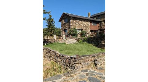 FINCA  A GREXER  AMB TERRENY   EDIFICABLE EN ENTORN INMILLORABLE.