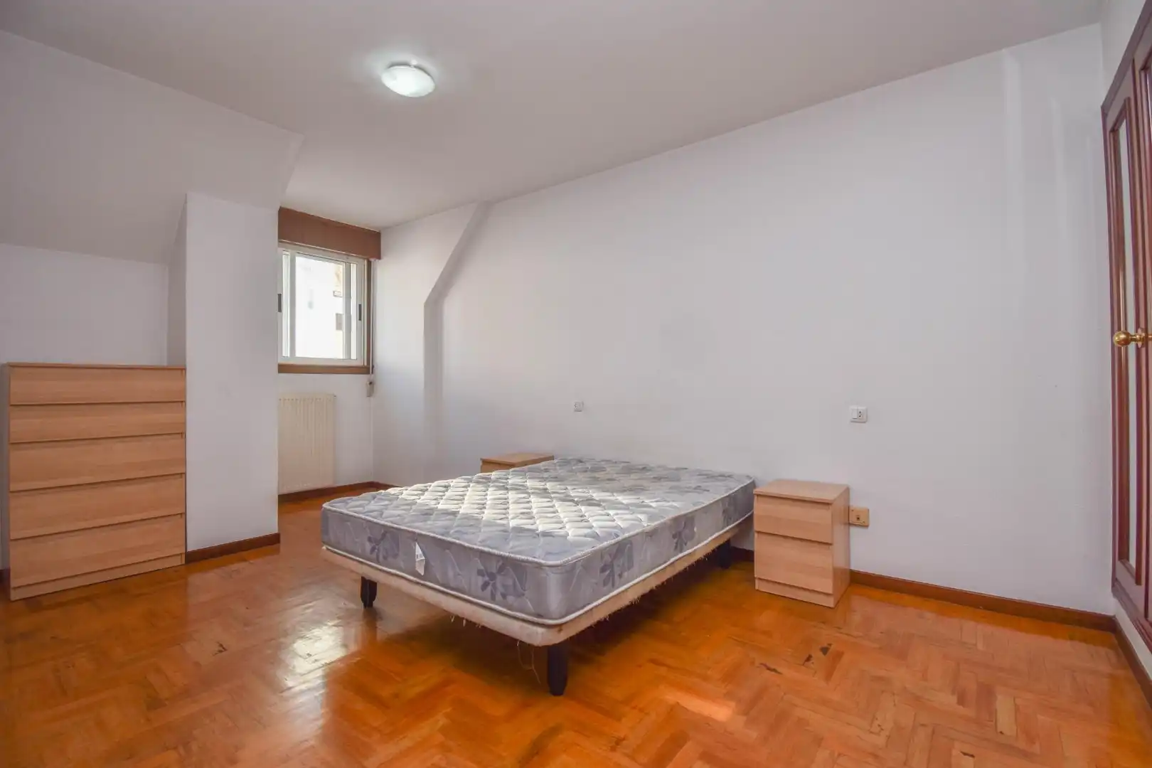 Dachboden zur Miete in Cambre