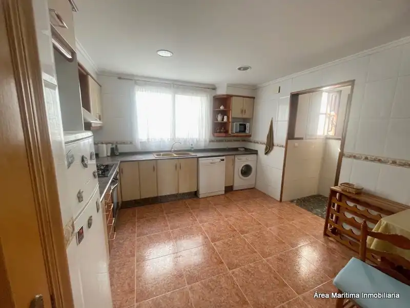 Cuina de Casa o xalet de lloguer en Valencia amb Terrassa, Traster i Moblat