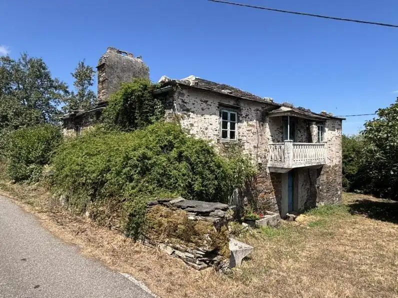Casa rústica con terraza en venta en Ortigueira, imagen 3