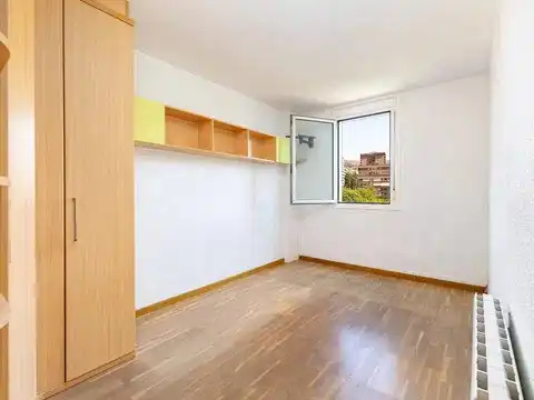 Flat with lift for sale in Carrer d'Ogassa, imagen 10