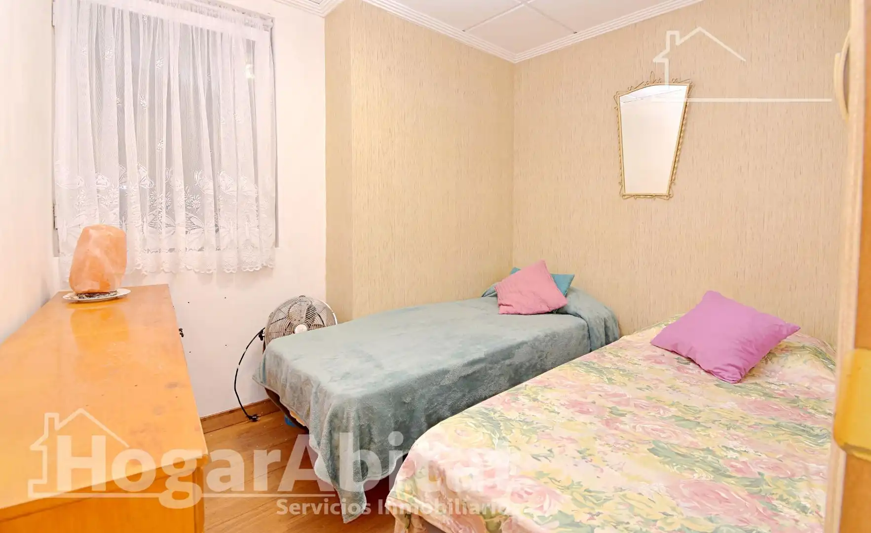 Habitación de Ático en venta en Oliva pueblo