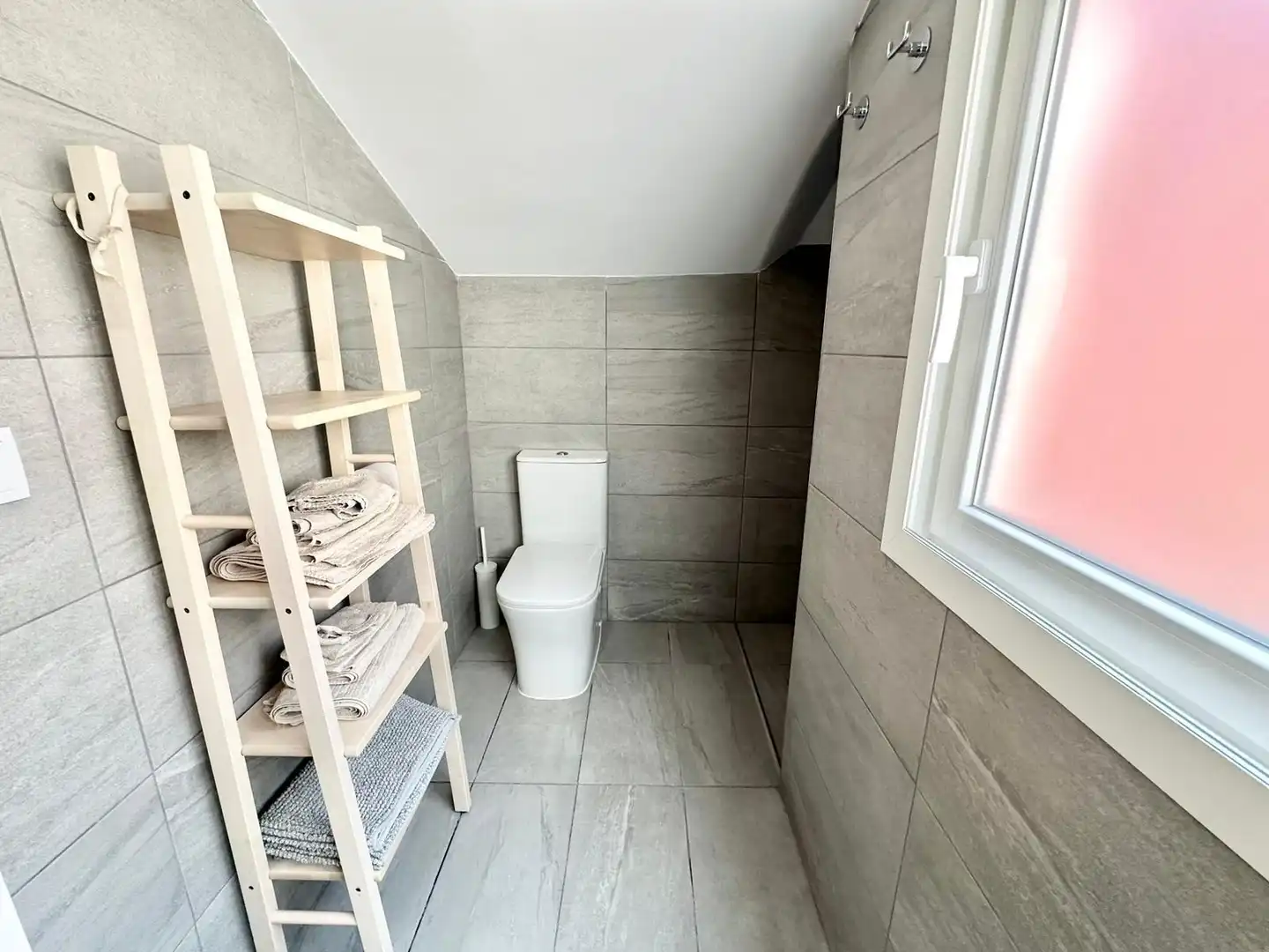 Badezimmer von Dachboden zur Miete in Valencia mit Klimaanlage, Heizung und Parkett
