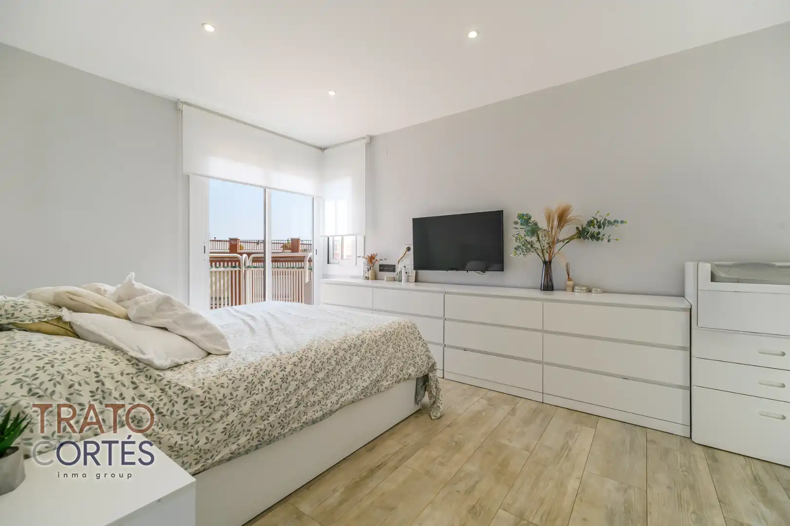 Flat with terrace for sale in Plaça Magdalena Trias, imagen 14