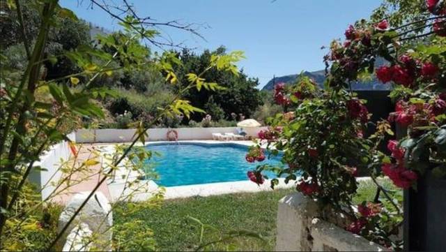 Edificio en Venta en La Taha