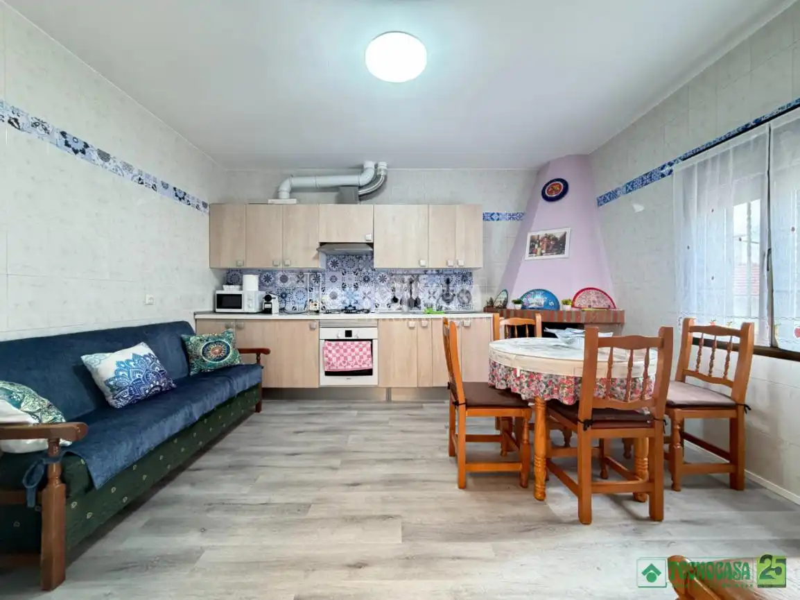 Cocina de Casa adosada en venta en Santa Cruz de la Zarza con Aire acondicionado y Terraza