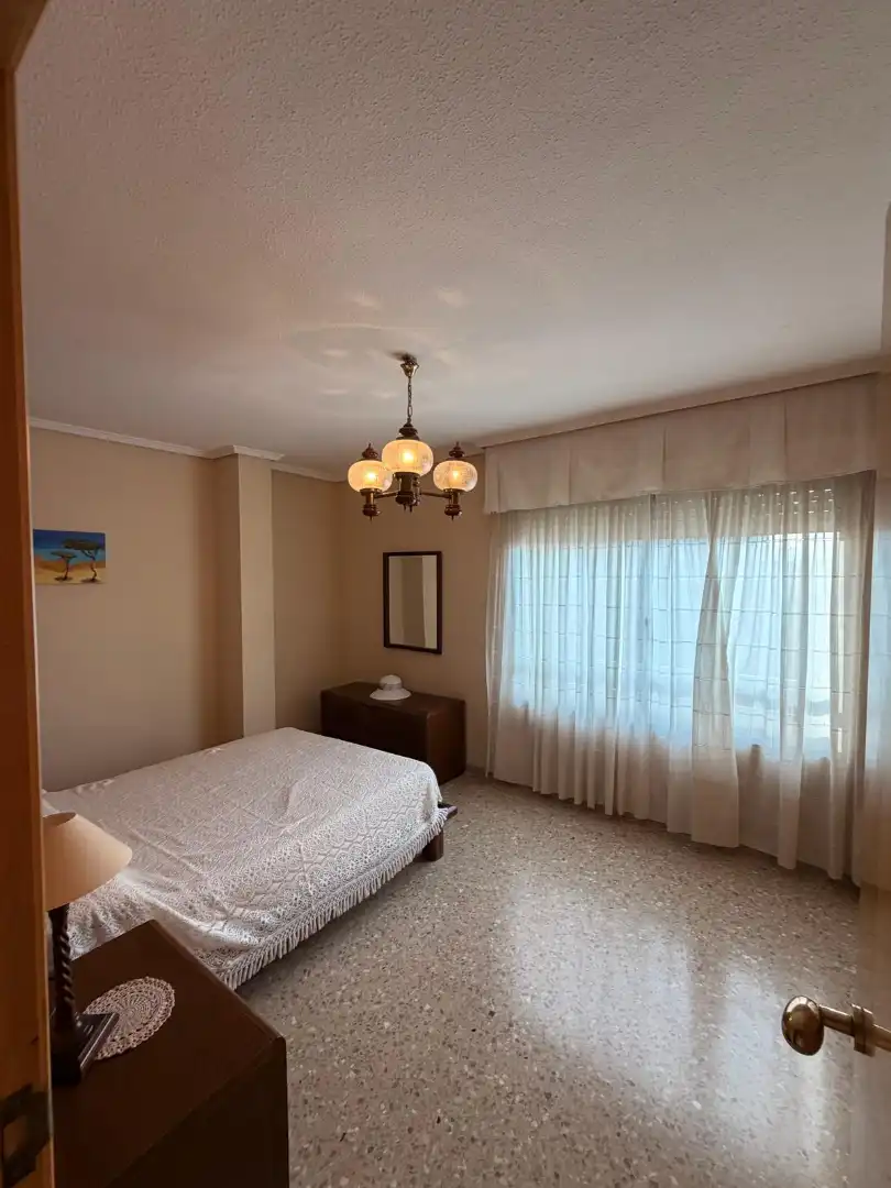 Schlafzimmer von Wohnung zum Verkauf in Sagunto / Sagunt mit Möbliert, Ofen und Waschmaschine