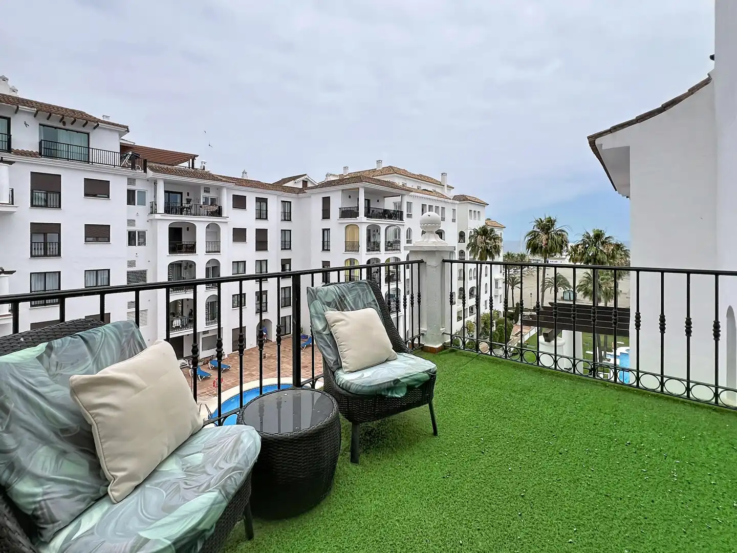 Terrasse von Wohnungen zum Verkauf in Manilva mit Klimaanlage, Terrasse und Abstellraum