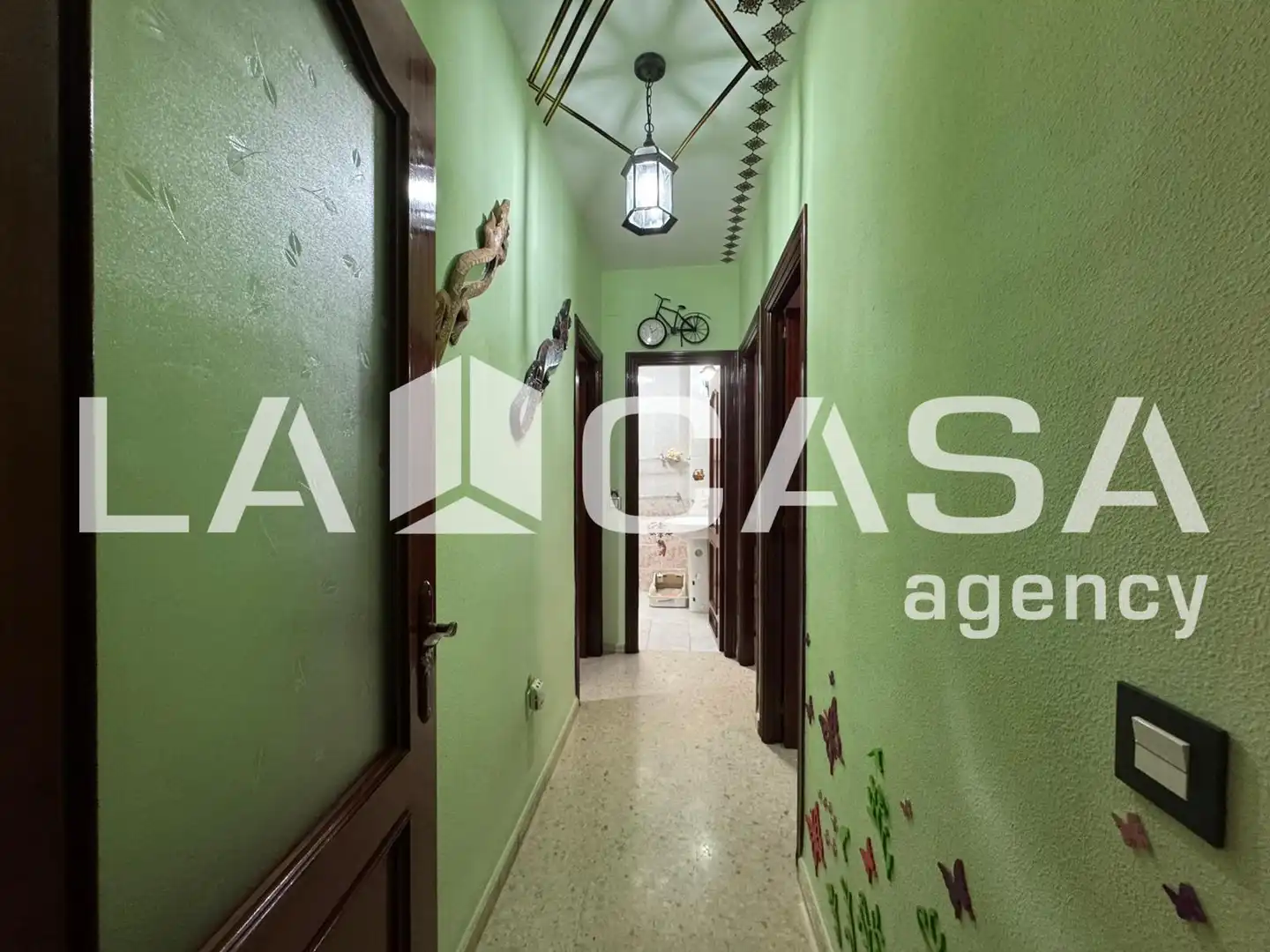 Flat for sale in  Sevilla Capital  with Air Conditioner and Balcony