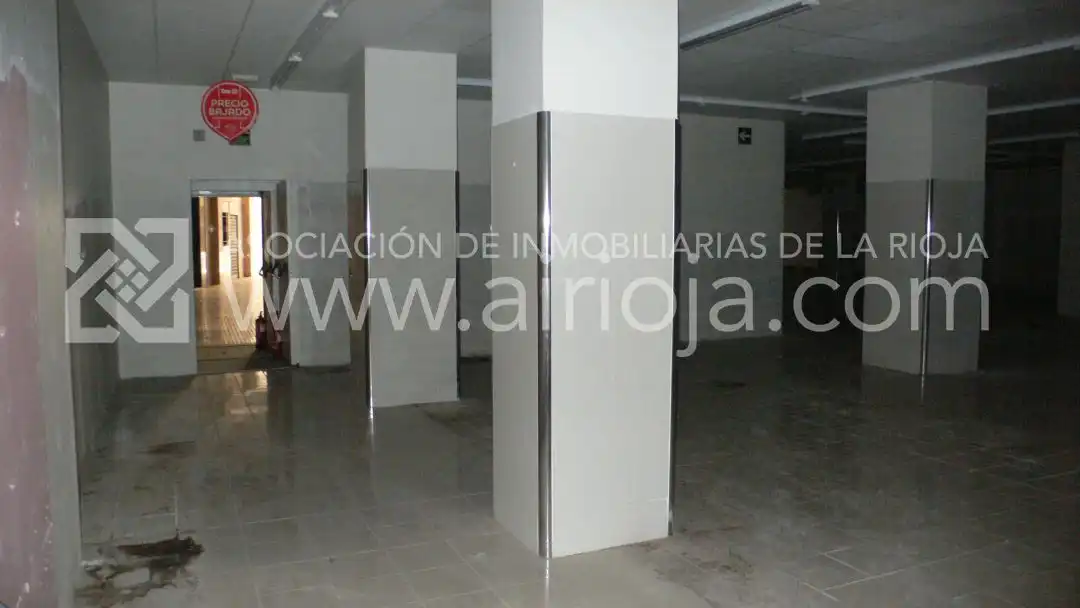 Business premises for sale in Logroño - Calle Marqués de la Ensenada Fachada también a Villamediana 21, imagen 7