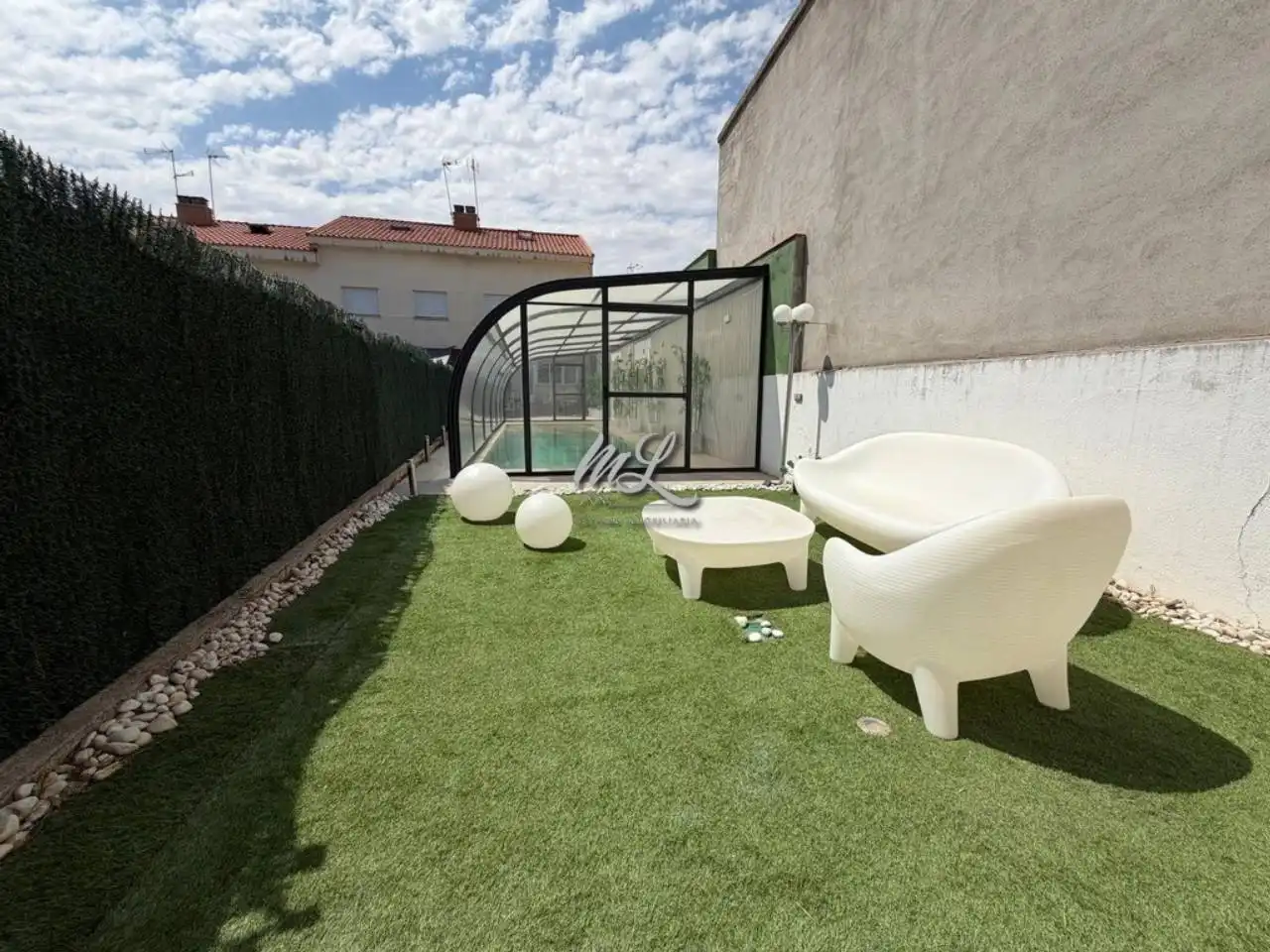 Terrassa de Casa adosada en venda en Camarena amb Aire condicionat, Calefacció i Jardí privat