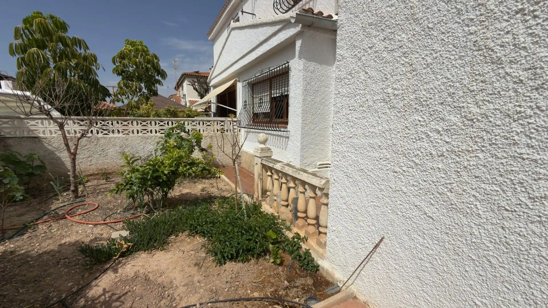 Exterior view of Detached homes for sale in San Vicente del Raspeig / Sant Vicent del Raspeig  with Storage room and Balcony
