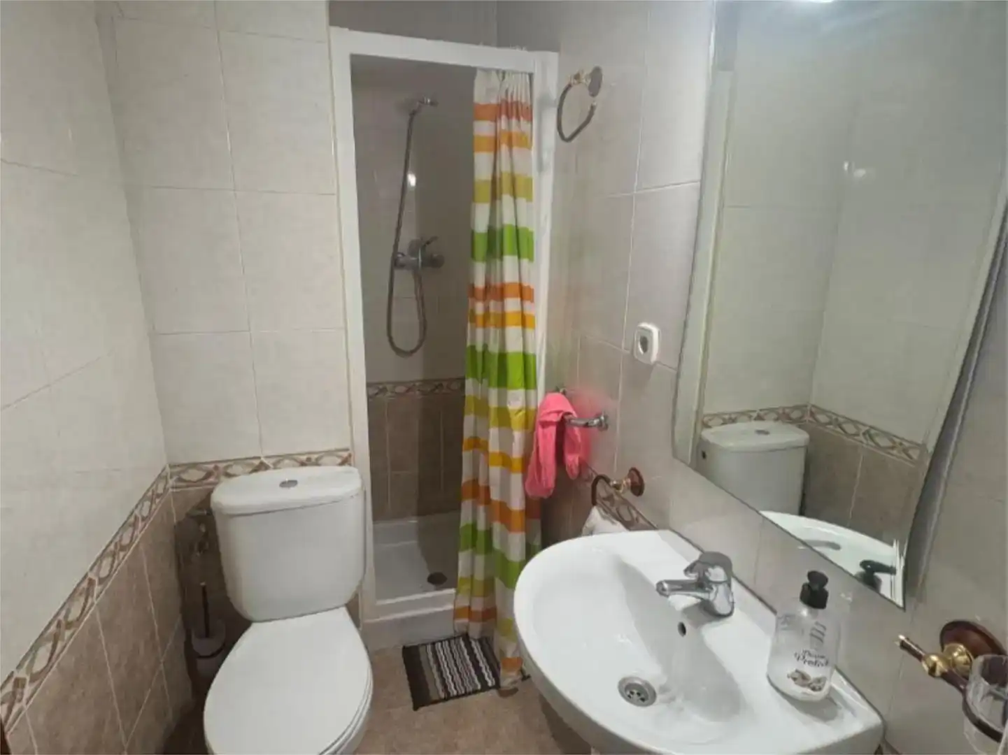 Badezimmer von Wohnung zur Miete in  Valencia Capital mit Klimaanlage und Balkon