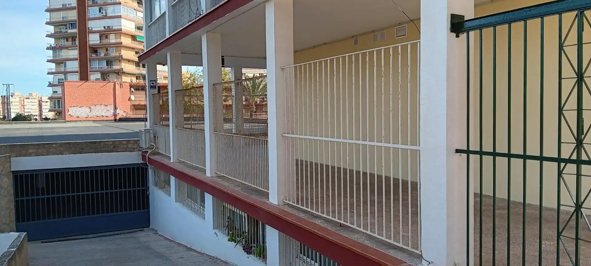 Vista exterior de Local en venda en Alicante / Alacant