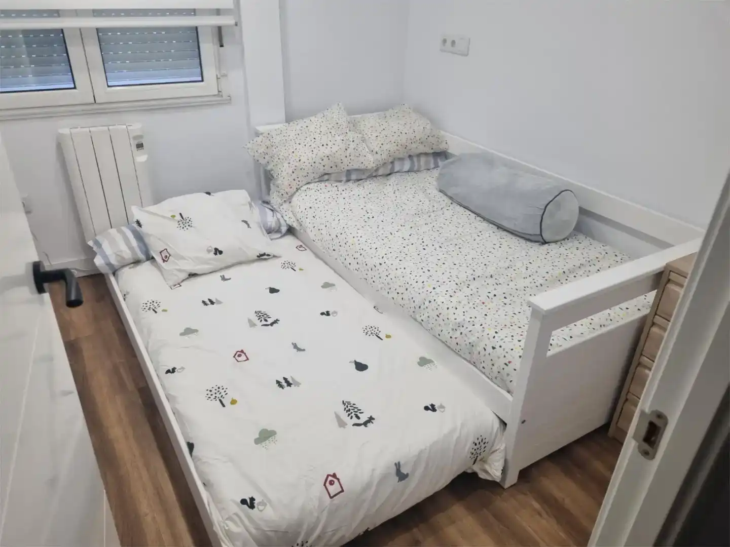 Schlafzimmer von Wohnung zur Miete in Gijón 