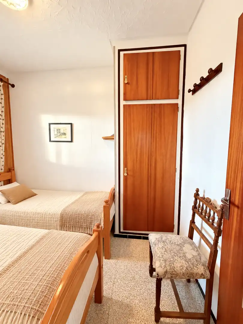 Schlafzimmer von Wohnungen zum Verkauf in Empuriabrava mit Klimaanlage, Terrasse und Möbliert