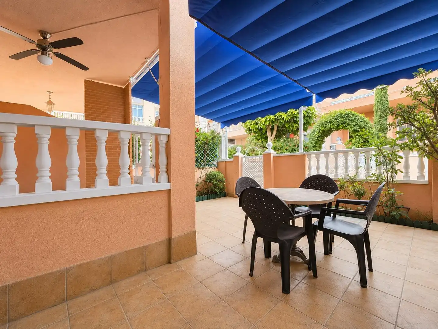 Terrassa de Casa o xalet en venda en Santa Pola amb Aire condicionat, Calefacció i Jardí privat