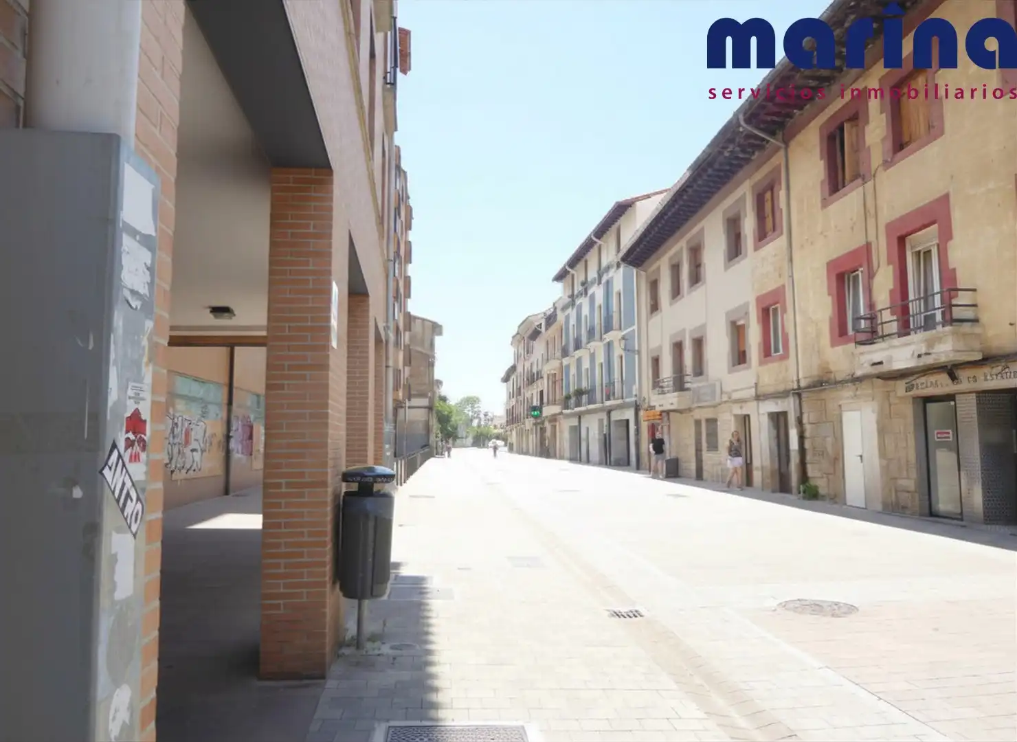 Vista exterior de Casa adosada en venda en Villava / Atarrabia