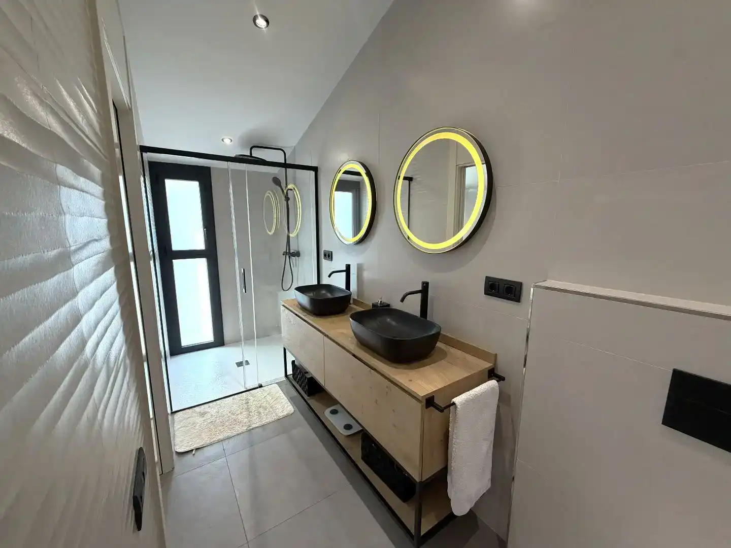 Baño de Casa adosada en venta en Sabadell con Aire acondicionado, Trastero y Balcón