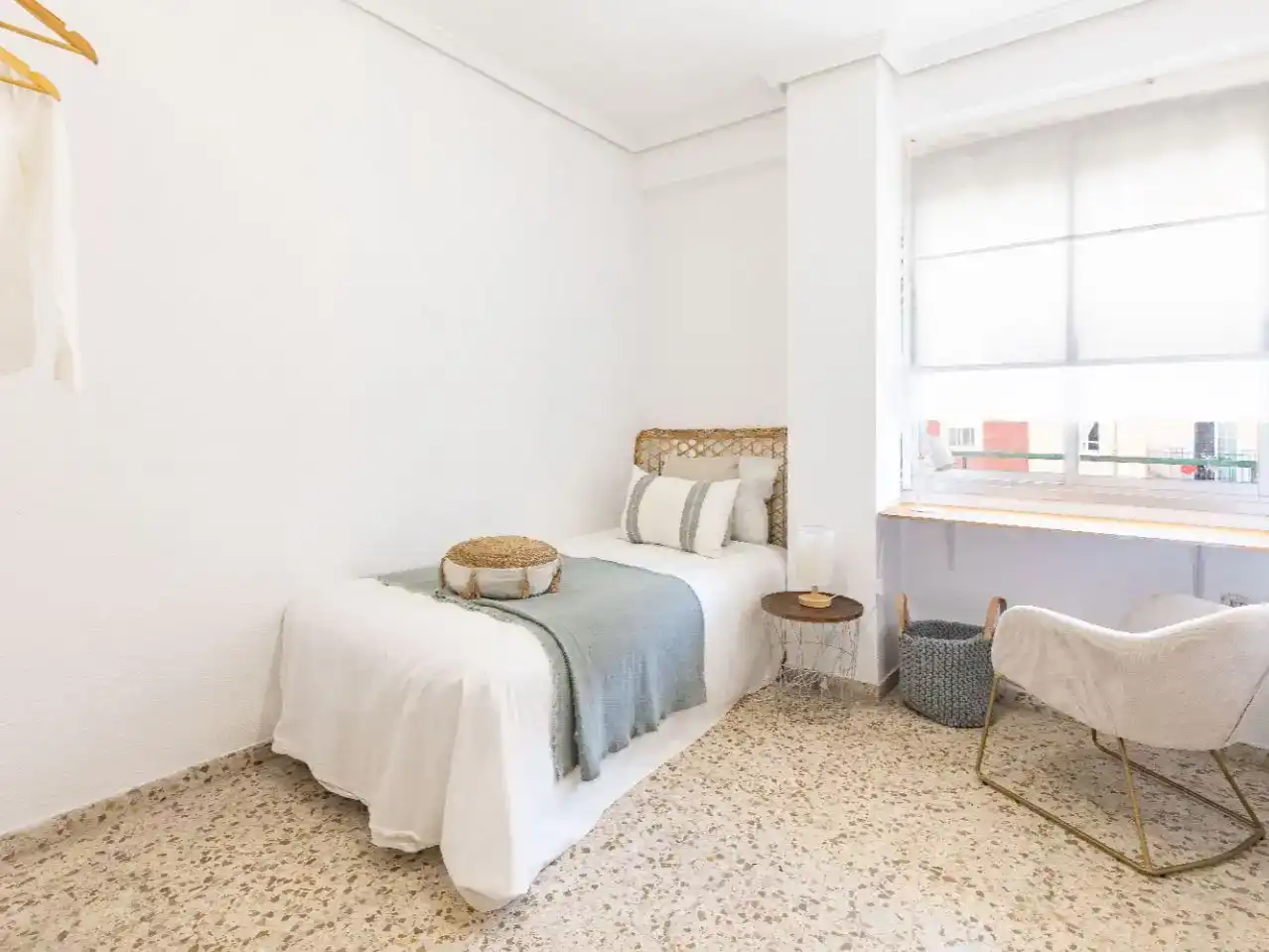 Schlafzimmer von Wohnung zum Verkauf in  Valencia Capital mit Balkon