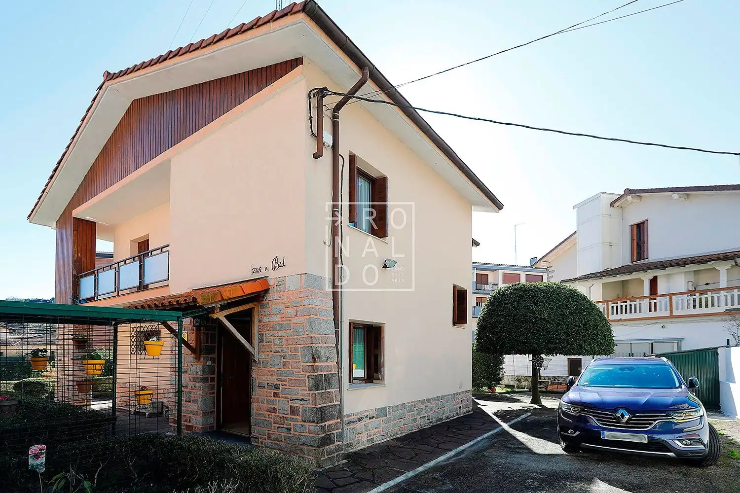 Vista exterior de Casa o chalet en venta en Irun  con Calefacción, Jardín privado y Terraza