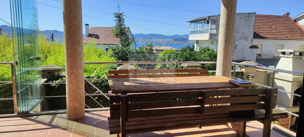 Terrassa de Casa o xalet en venda en Moaña amb Calefacció, Jardí privat i Terrassa