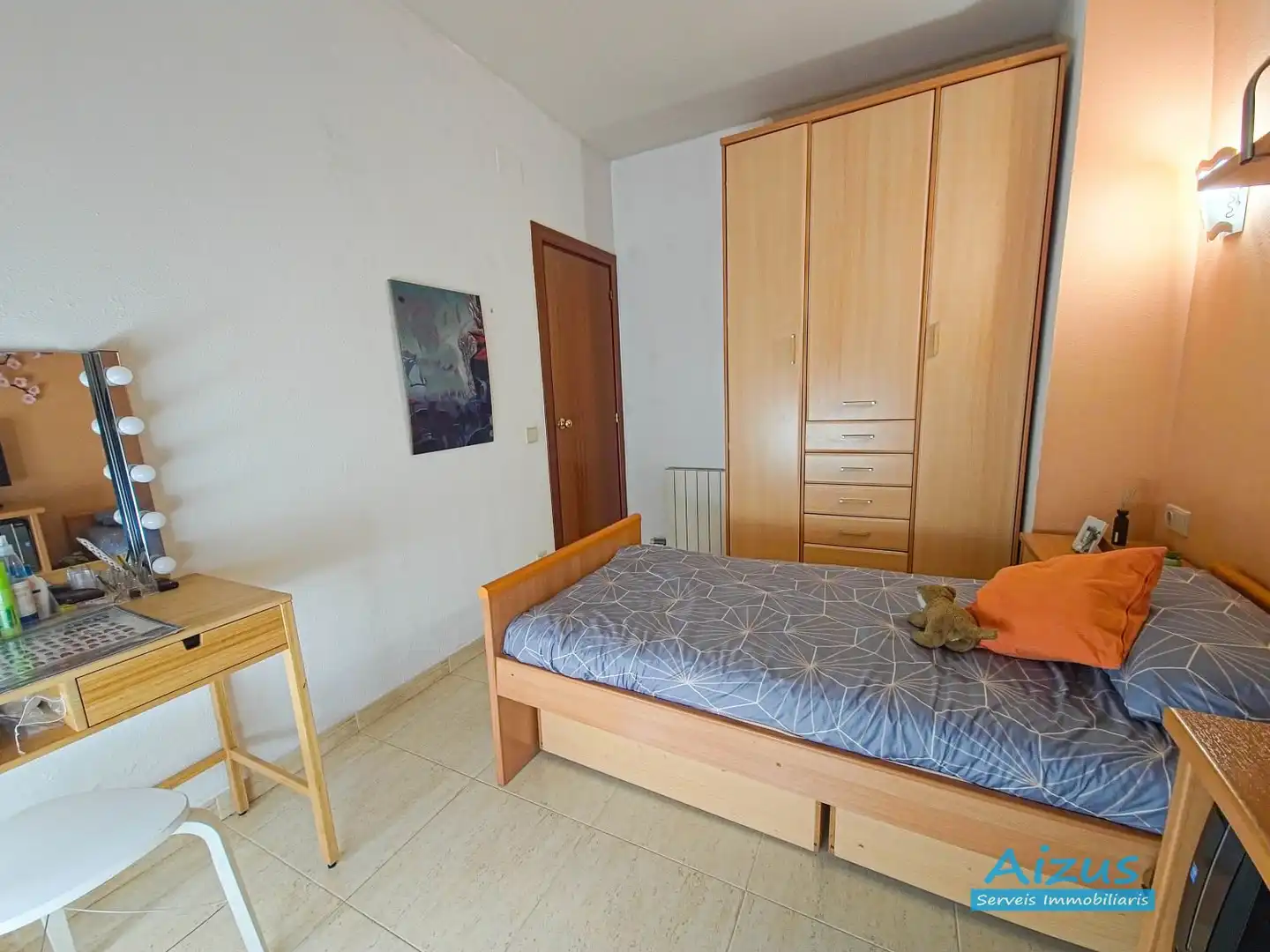 Habitación de Casa adosada en venta en Santa Perpètua de Mogoda con Aire acondicionado, Calefacción y Terraza